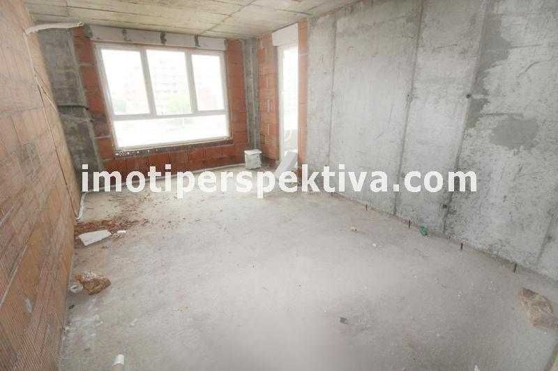 Продава се Двустаен апартамент в Пловдив, Кършияка - 74 кв.м за 957 €/кв.м - Снимка #1