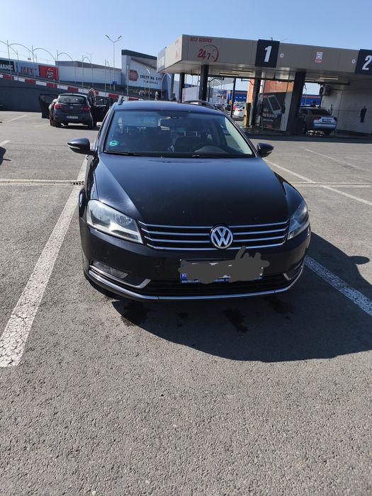 Vând Volkswagen Passat B7 Combi