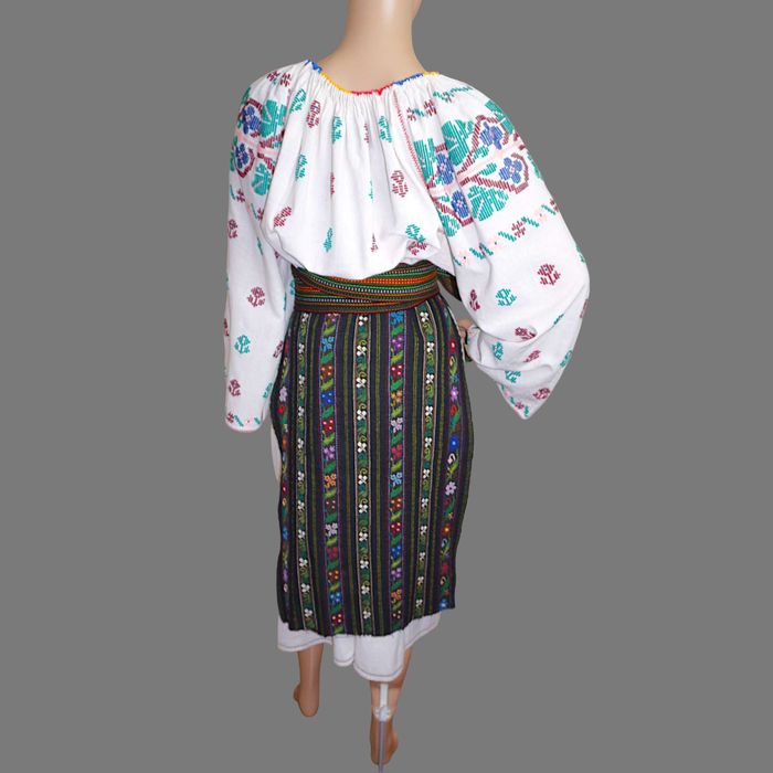 Costum popular autentic vechi , port popular oltenesc L-XL