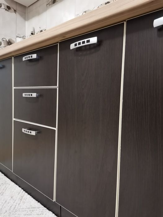 DOAR UȘILE! Vând usi (fațete) mobilă bucătărie