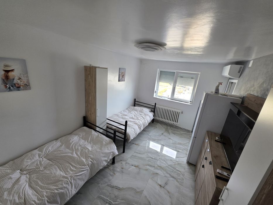 Garsonieră complet renovată, mobilată şi utilată - Mircea cel Bătrân,