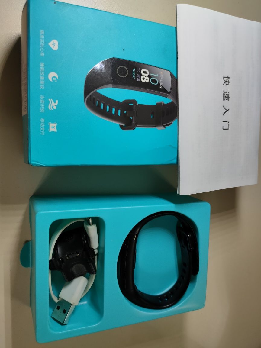 Фитнес браслет Honor Band 4