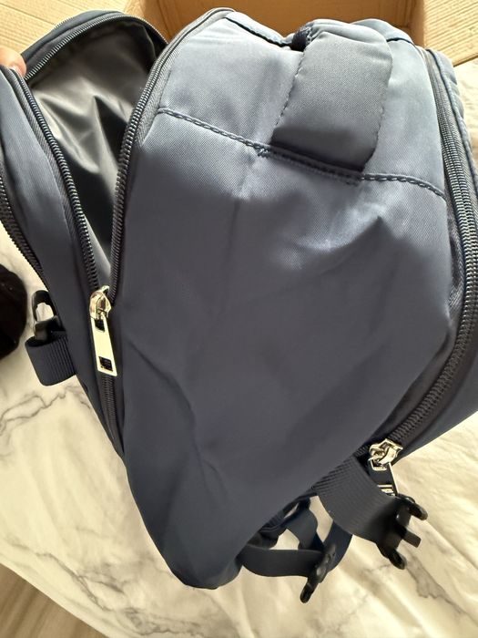 Ruccsac nou potrivit pt avion