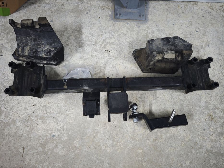 Теглич за Ауди Q7 4М Audi Q7