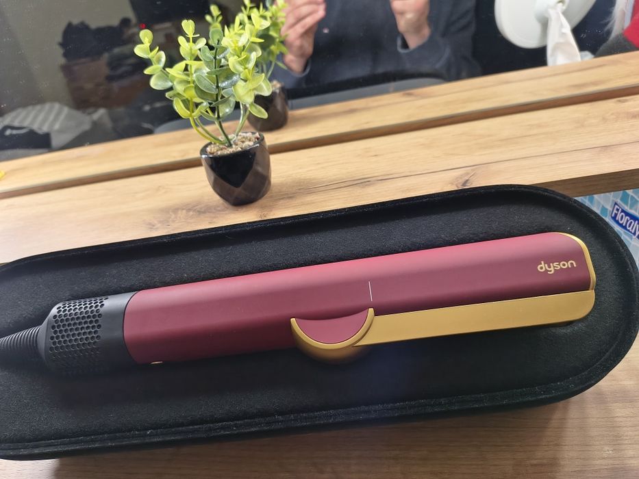 Преса за коса Dyson AirStrait