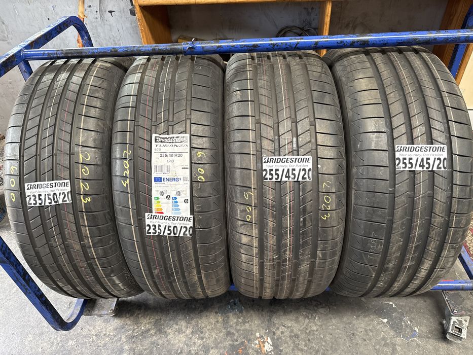 255/45/20 - 235/50/20 Bridgestone 100T