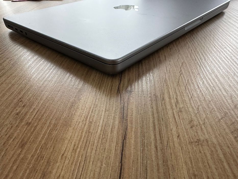 MacBook Pro 14" M1 PRO 8-CPU, 14-GPU, 32RAM, 512SSD