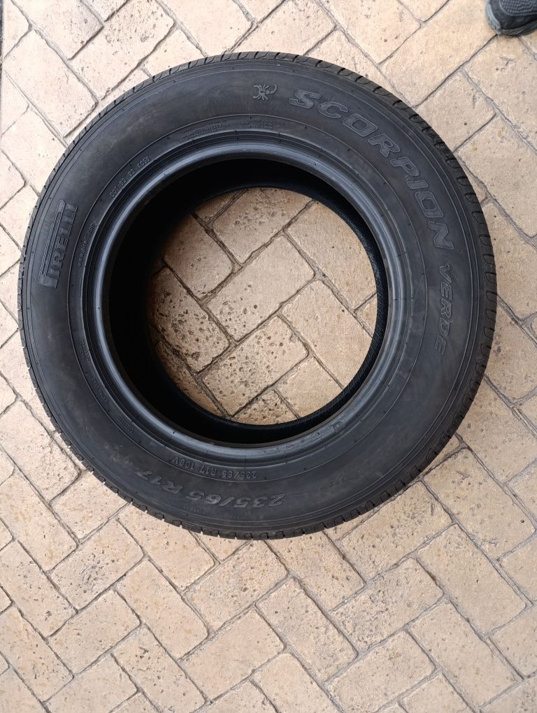 Летни гуми Pirelli 235/65/17 Scorpion