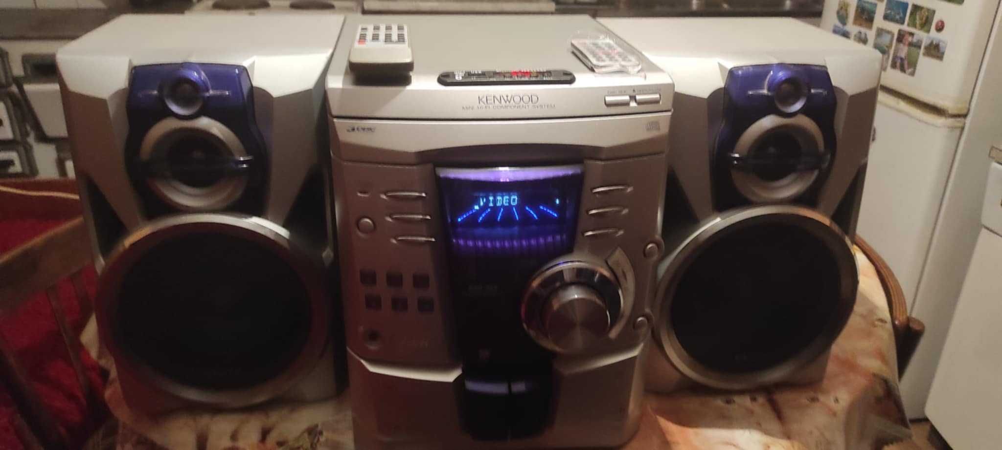 Продавам много рядък модел уредба Kenwood RXD-755 със Bluetooth