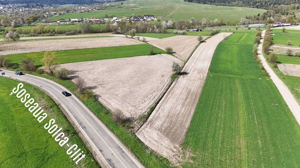 Vând teren de 9300 mp în Solca