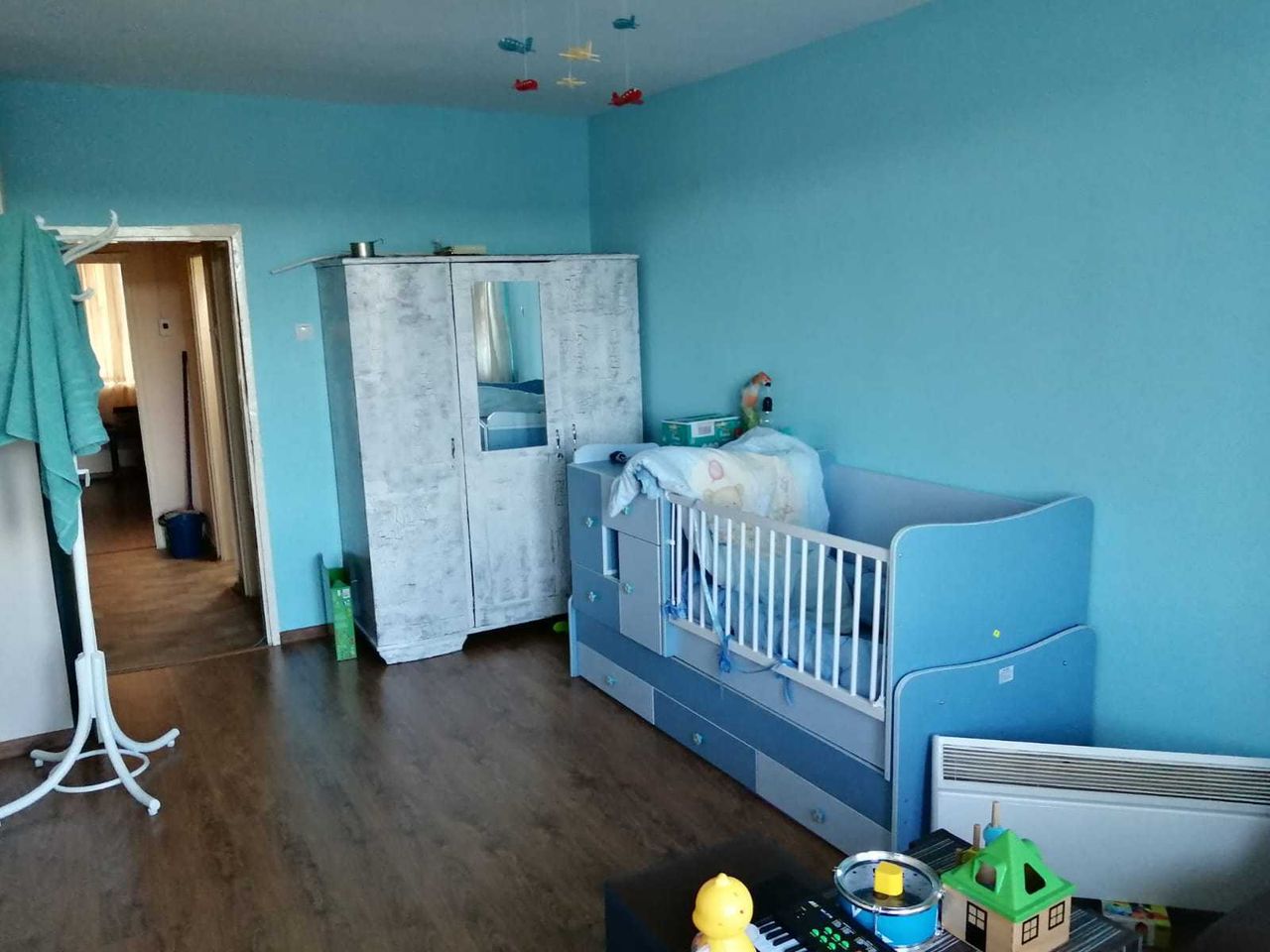 Продава се Тристаен апартамент в Омуртаг - 85 кв.м за 690 €/кв.м - Снимка #15