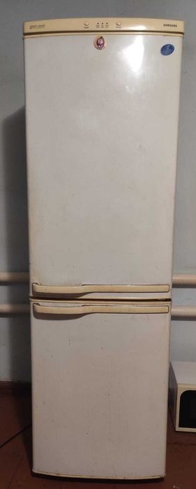 Холодильник SAMSUNG, рабочий