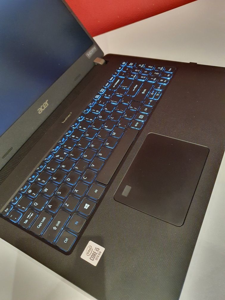 Laptop Acer Travelmate P215-52, i5, 8GB RAM, 256GB SSD - Impecabil!