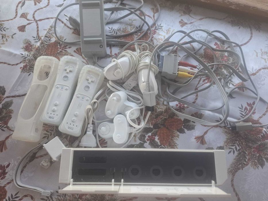 Consola Wii model RVL-001 cu toate accesoriile