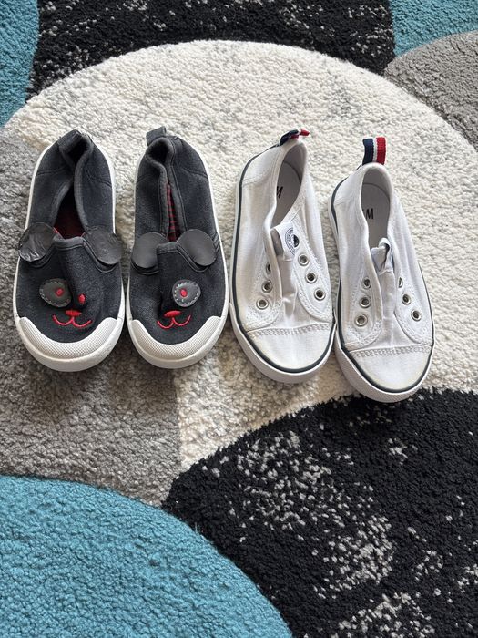 Tenesi h&m nr 26 ambele perechi 50 lei