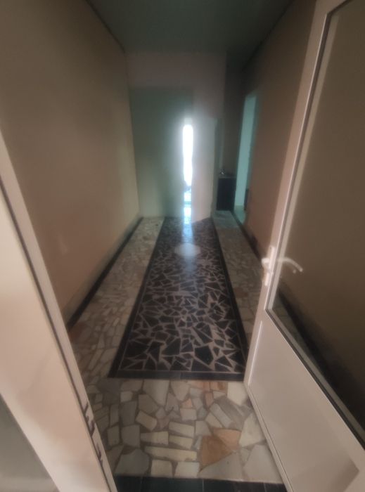 Срочно кулай локацияга эга булган бино ижарага берилади