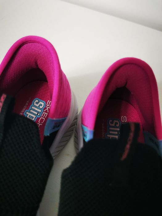 Sketchers fetite marimea 34