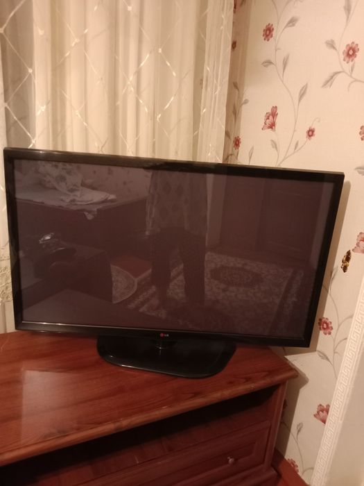 ТелевизорLG догнал 110