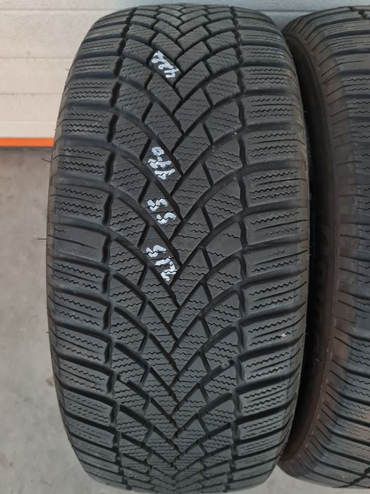 Зимни гуми 2 броя BRIDGESTONE Blizzak LM005 215 55 R17 дот 4222