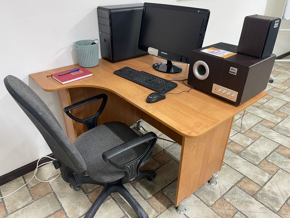 Столы-парты 4-5 штук