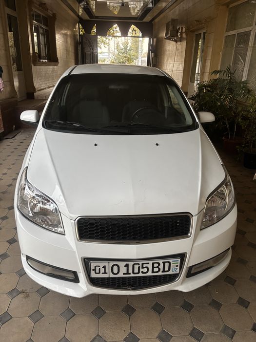 Нексия -3 сотилади