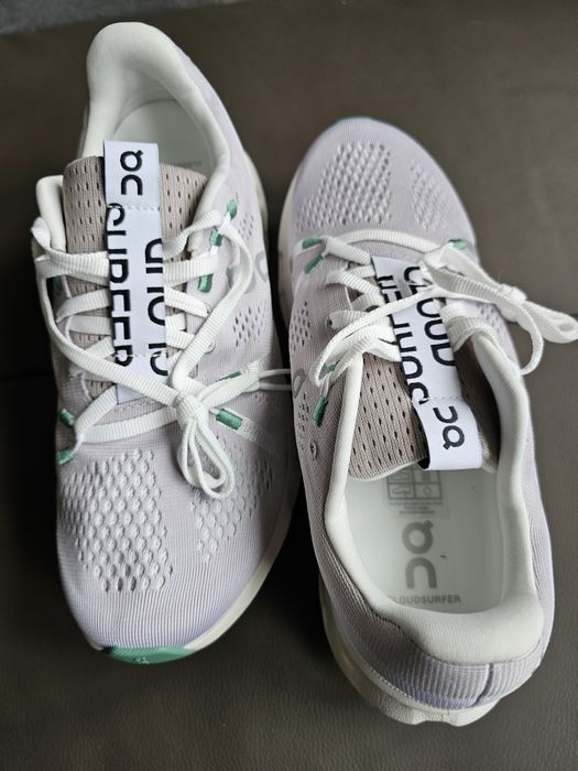 Adidași on Cloudsurfer noi numărul 39.si 40