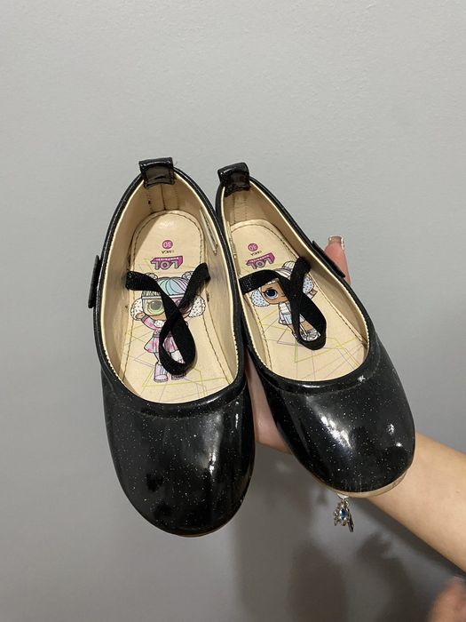 Детски лачени обувки за момиче