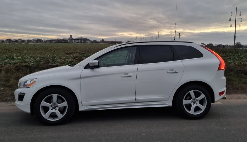 Volvo XC 60 R-DESIGN  AWD ( 4X4) Euro5