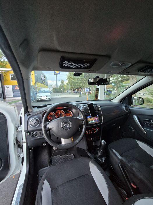 Inchiriez autoturisme-modele variate ,curate și pregătite de drum