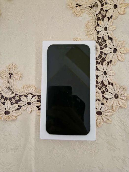 Vand sau schimb iphone 12 mini full box