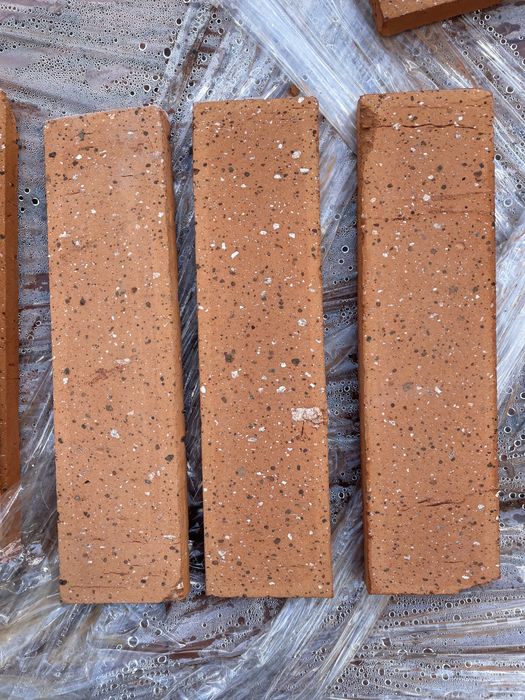 Caramida feliata tip “terrazzo” noua