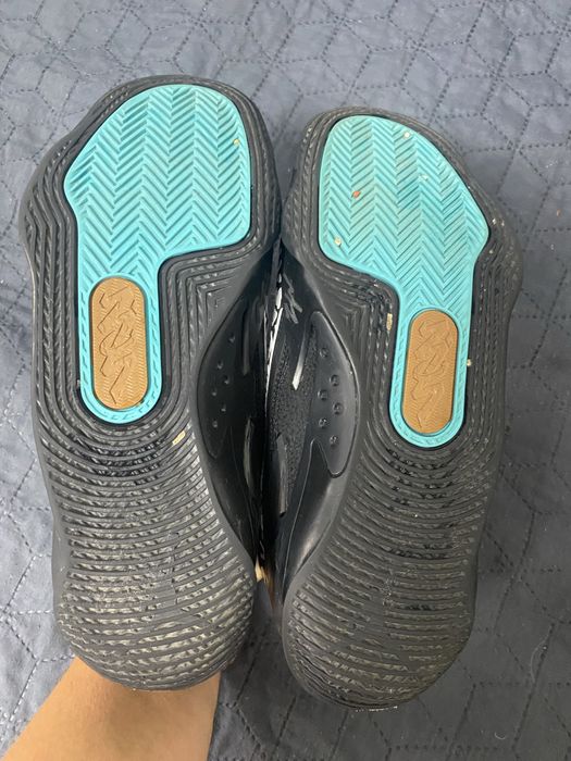 Vand adidasi Jordan Zion