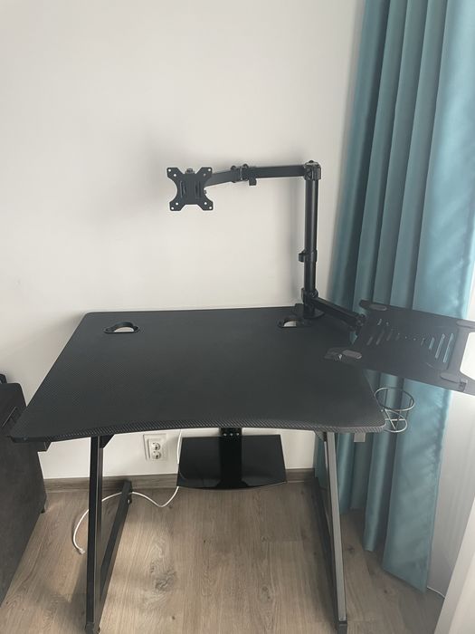 Birou gaming 80x60 si suport monitor si laptop