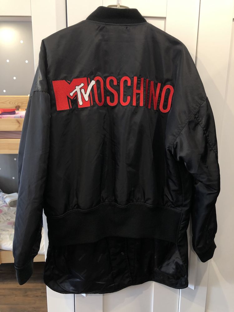 Ново с етикет бомбър яке MOSCHINO M рр