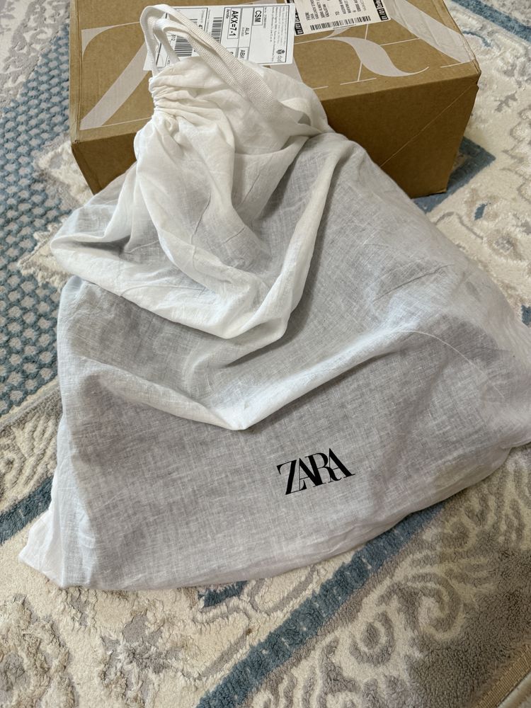 Продам ботфорты ZARA