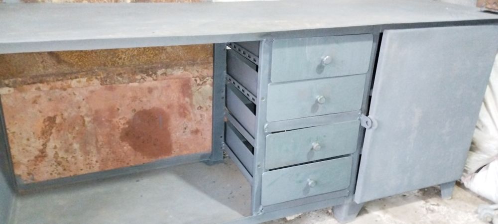 Продам верстак рабочий