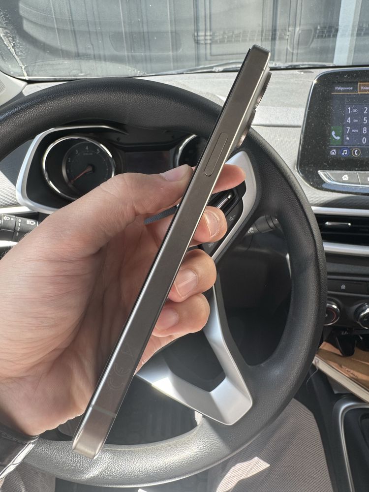 Iphone 15 pro max 90% sim karta