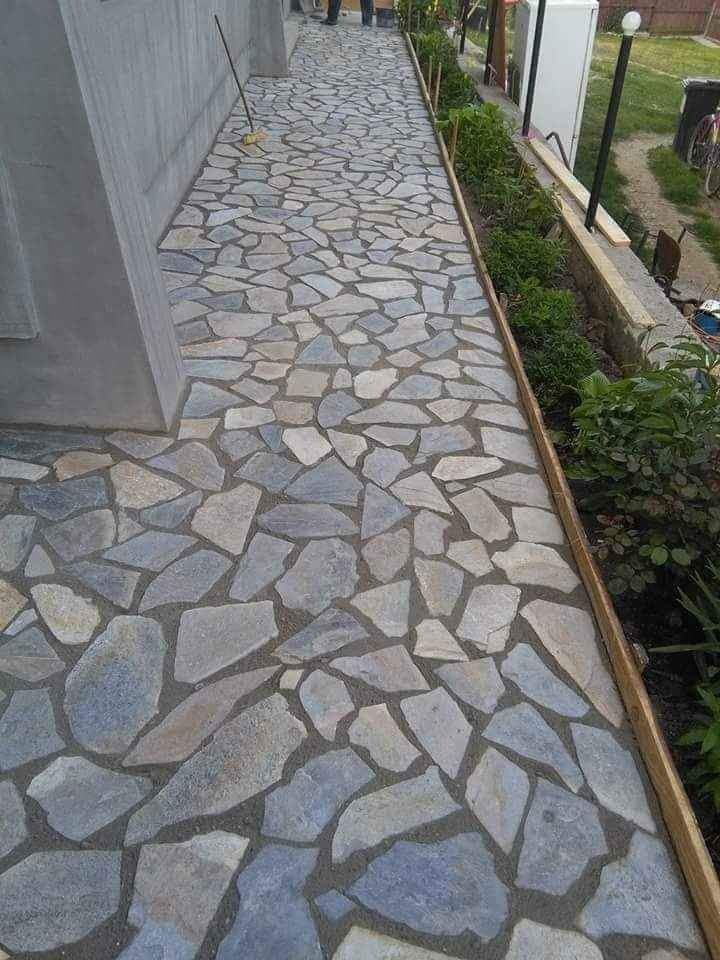 Vând piatra și montez oriunde în tara.