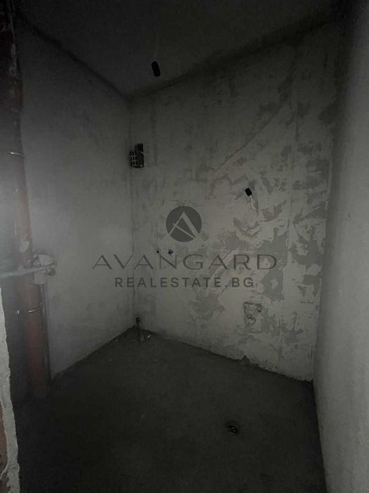 оф.24180 Тристаен с акт 16 на ул.Модър