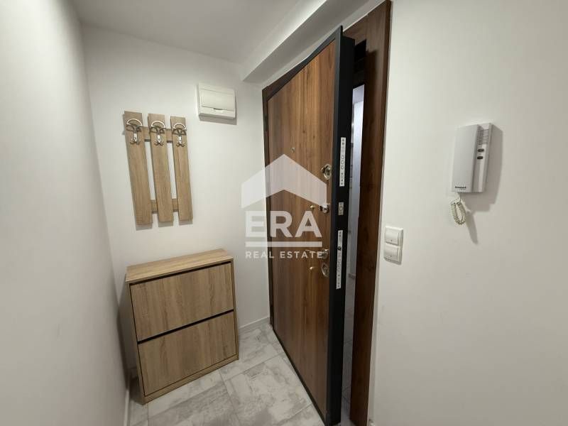 Двустаен обзаведен апартамент за продажба, в нова сграда, кв. Бриз, Ва