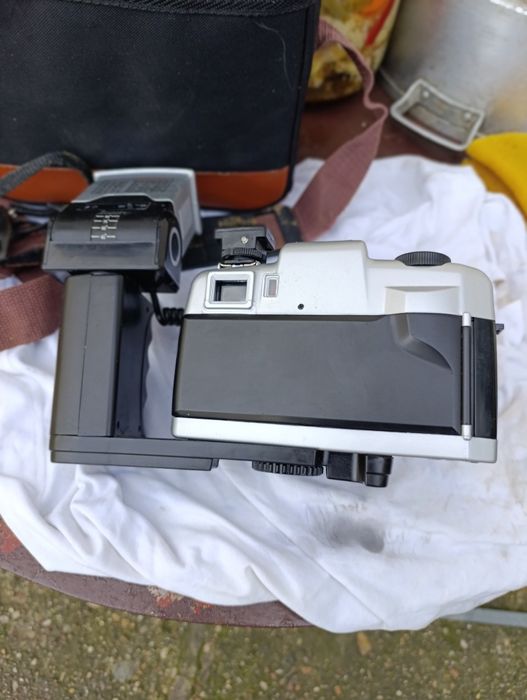 Aparat foto camera cu film