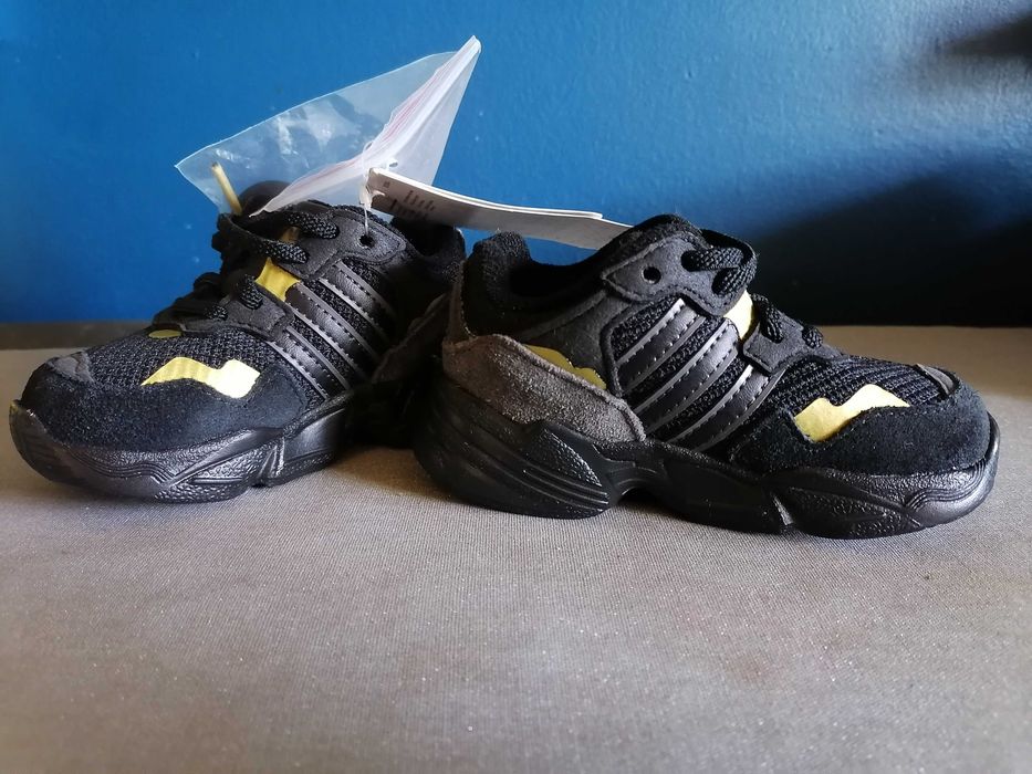 Adidas маратонки за бебе