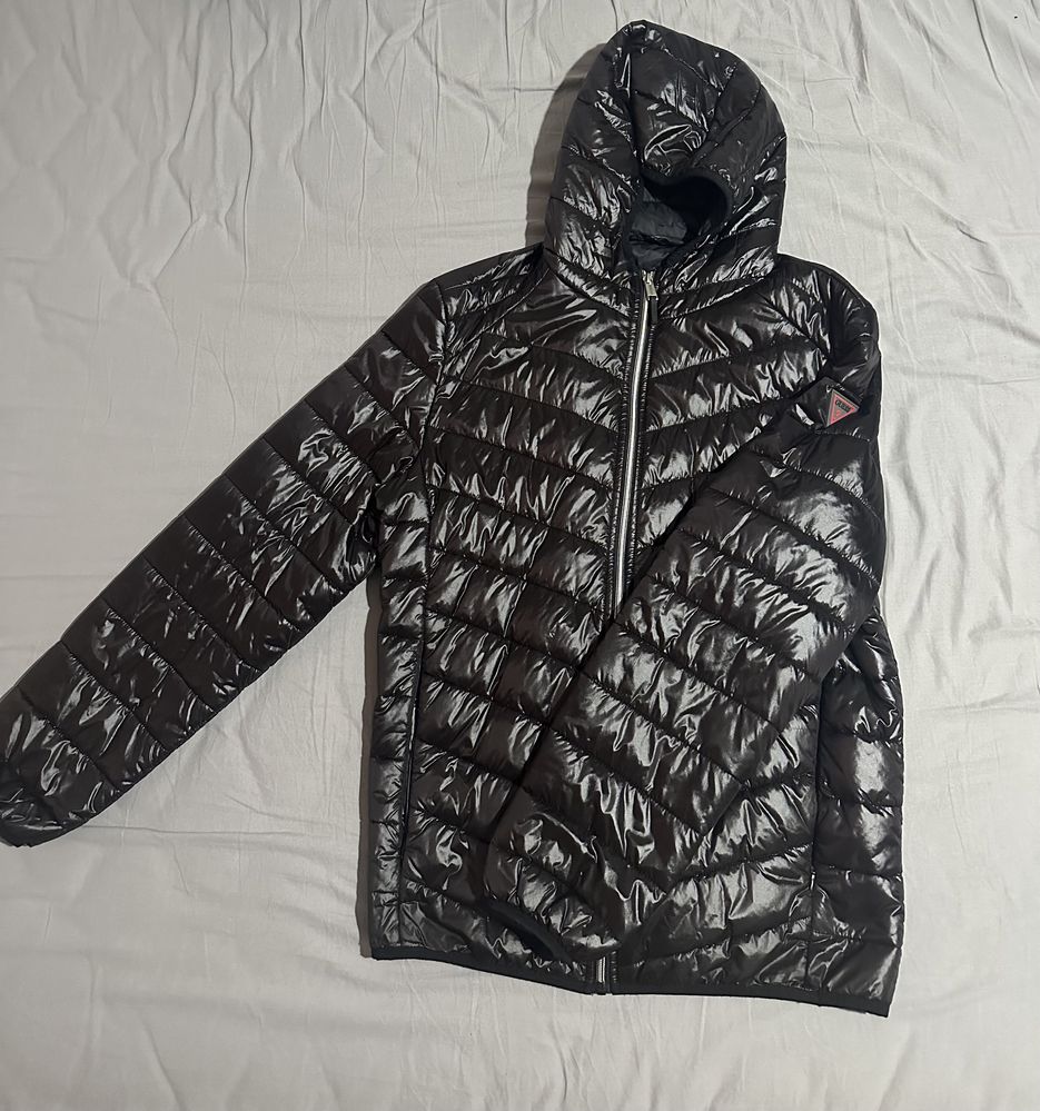 Мъжко яке с качулка Guess