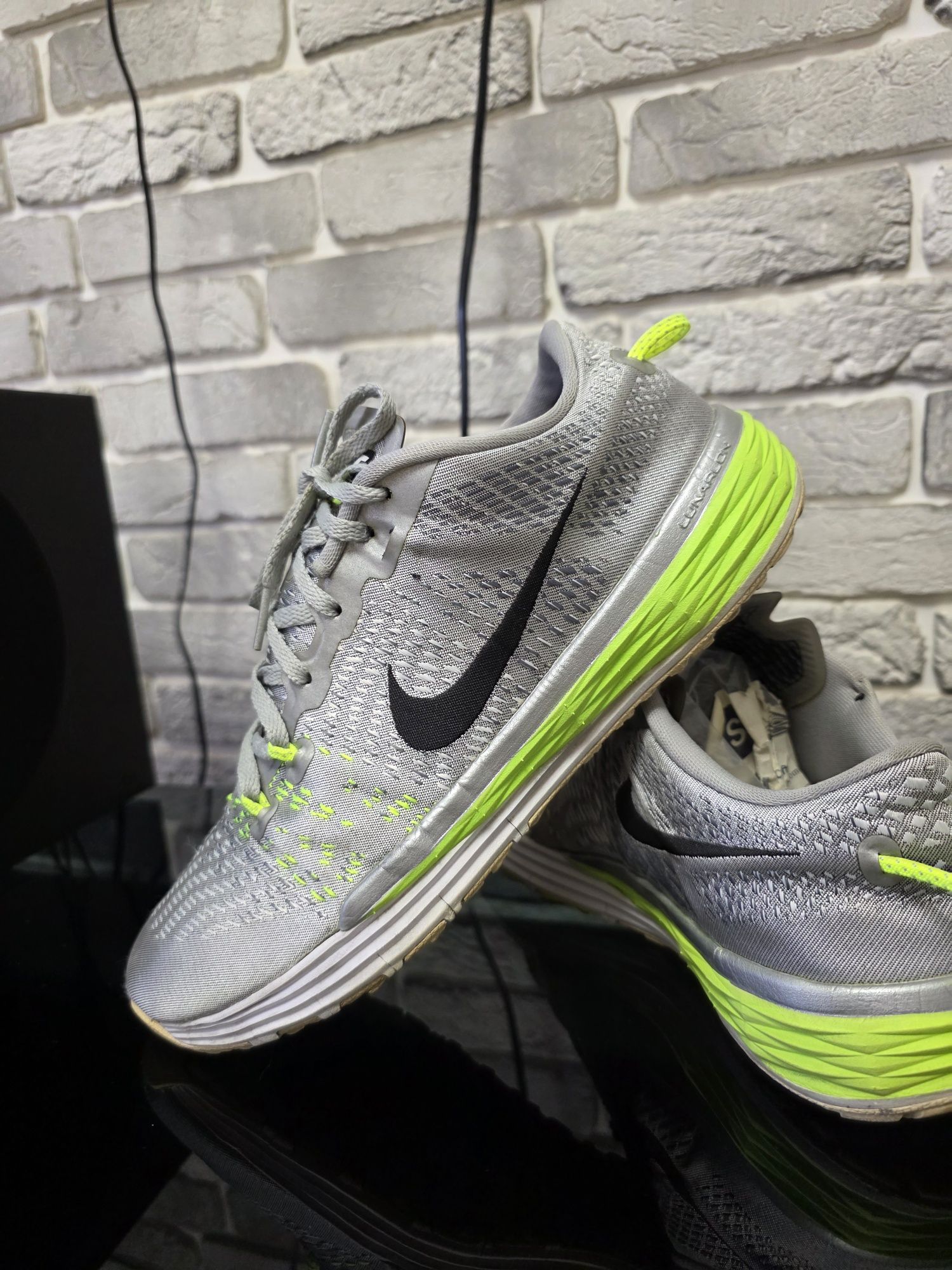 Оригинальные кроссы Nike