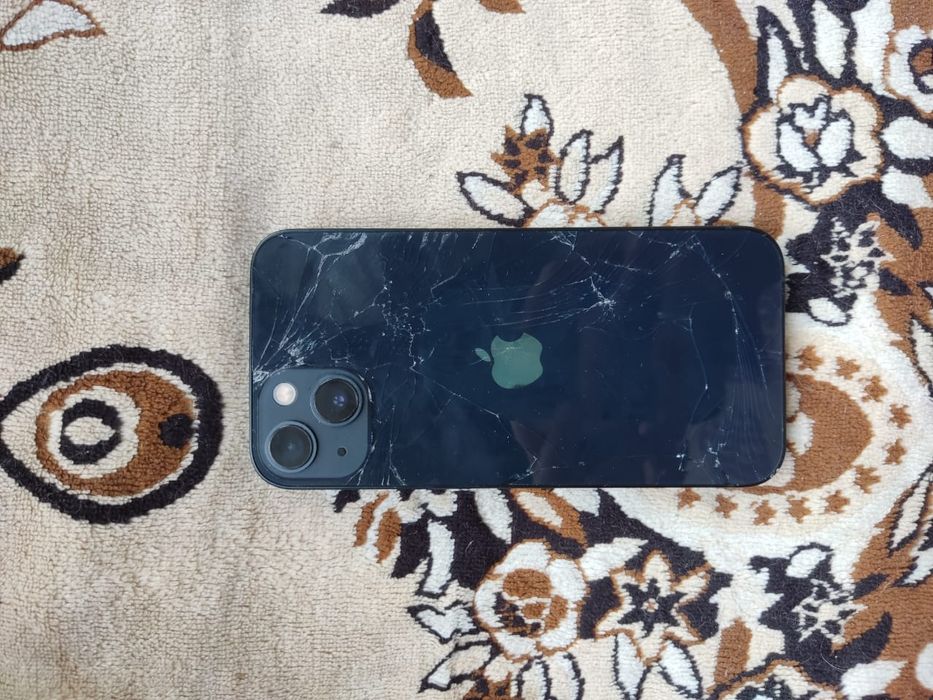 Айфон  13 ак 96 память 128 гб  Документы есть зарядки нету