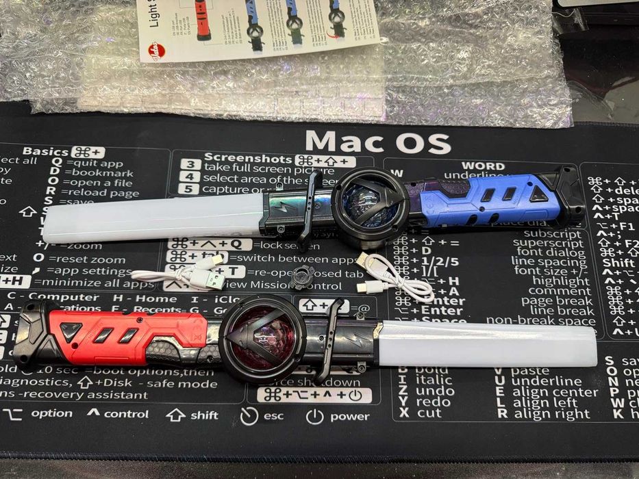 VATOS акумулаторен светлинен меч от 2 части, 15 RGB и звукови ефекти