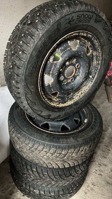 Продам зимние резины с дисками р 14 и р 13