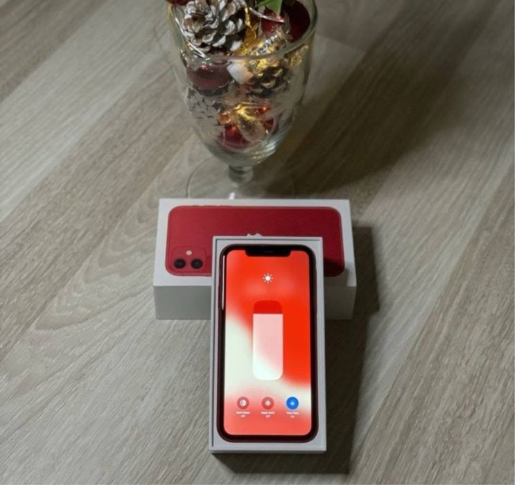 Iphone 11 128GB Rosu