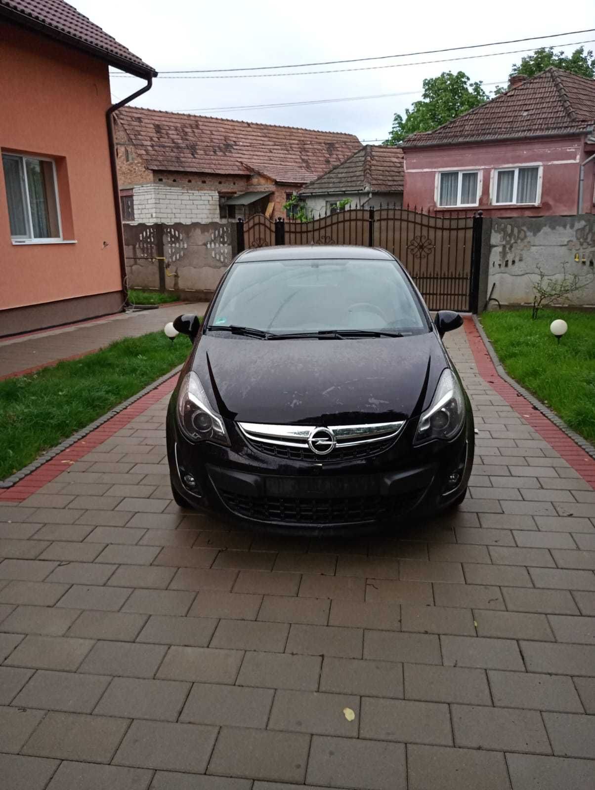 Opel Corsa 1.2 benzina + GPL