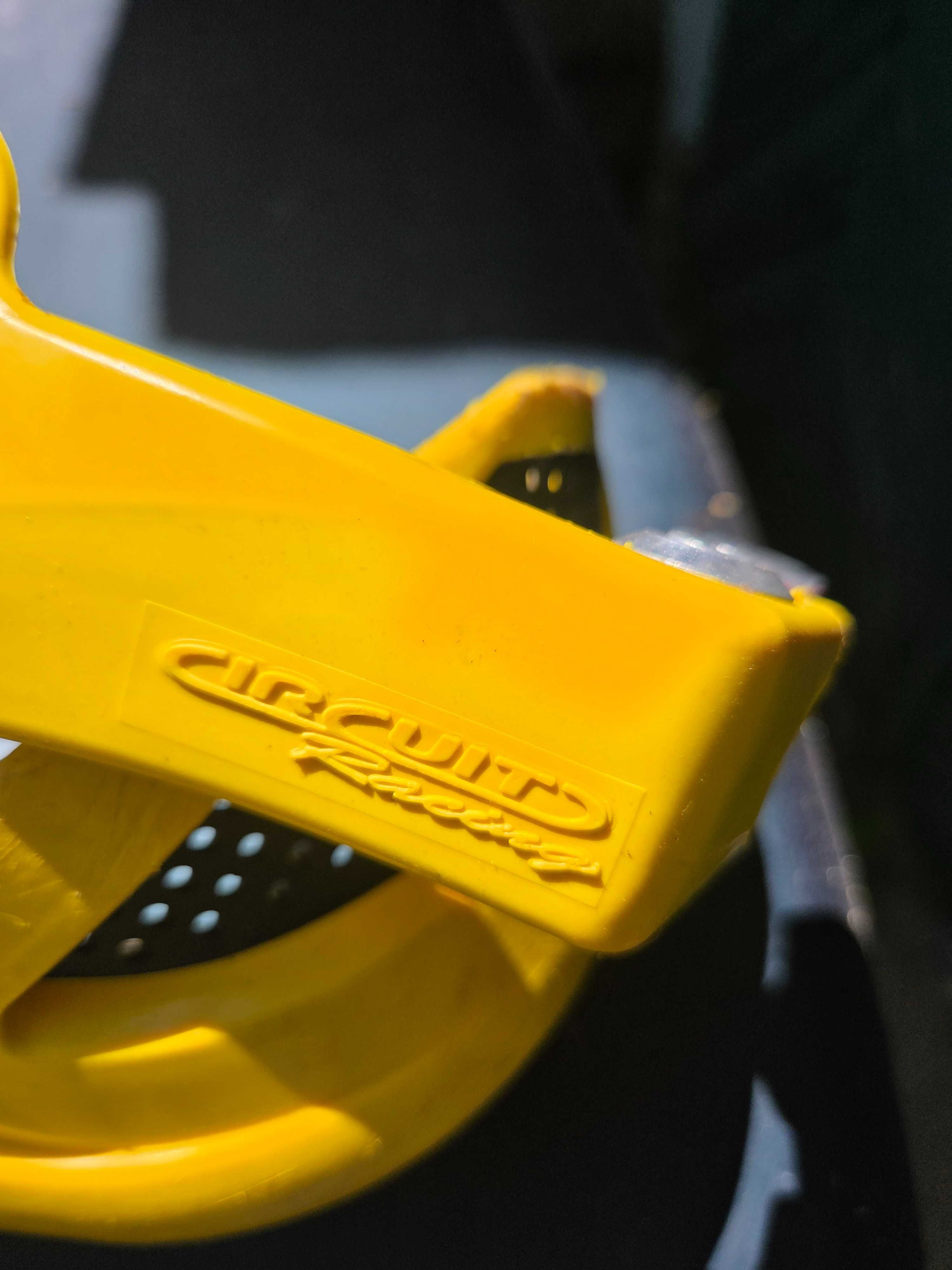 Circuit racing Гардове предпазители